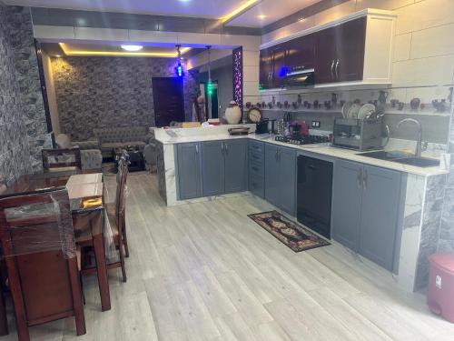 Farah2 in Hai Seddikia