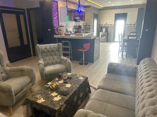 Farah2 in Hai Seddikia