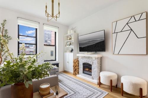 Bright Designer Cottage in Historic Harlem, 20 Minutes from Times Square! in New York, USA