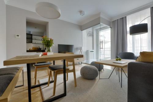 STRADONIA Serviced Apartments