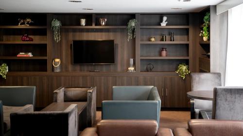 Crowne Plaza Birmingham City By IHG - image 3