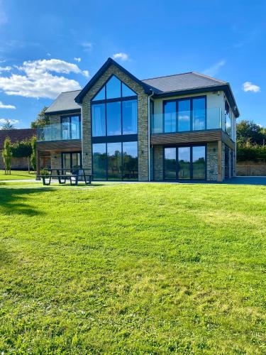 Stunning modern home set in beautiful grounds., Bath (zdjęcie 10)