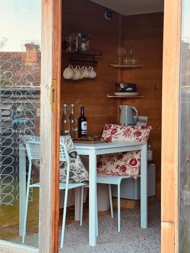 Létesítmények, The Cabin in Bradford on Avon