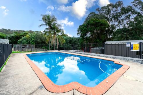Exclusive Manor Retreat Farm Stay Pool 5BD in Picton (NSW)