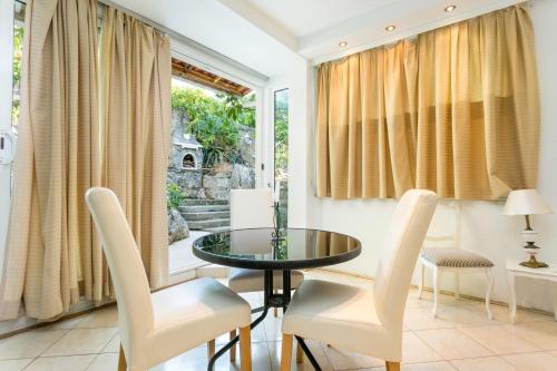 Apartments by the sea Trogir - 21995, Trogir (photo 9)