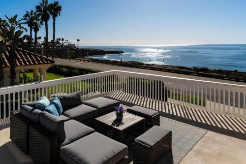 Seaside Serenity Stunning Oceanfront Retreat