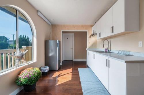 Charming Stay in Prime Vancouver Location in Vancouver, Canada