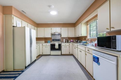 Charming Stay in Prime Vancouver Location in Vancouver, Canada