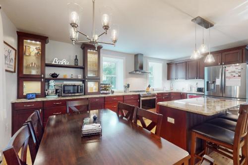 Lakeside Escape in Chazy, USA