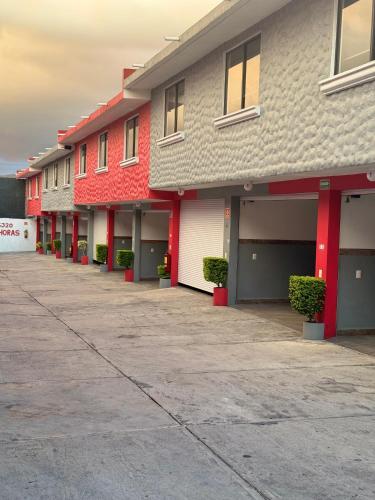 Hotel Bataclan in Temixco, Mexico