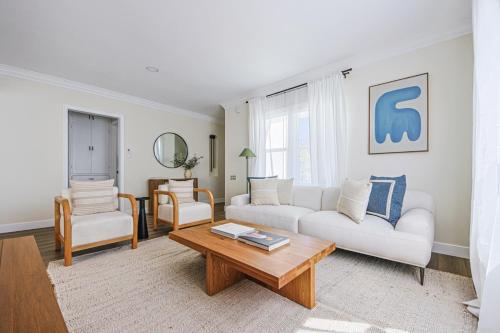 Cozy Private Room in Shared Apartment by Exposition Park in Los Angeles, USA