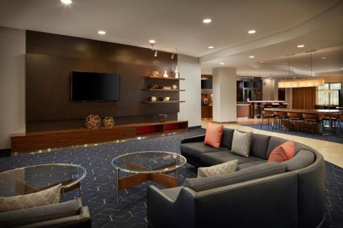 Courtyard by Marriott Winchester Medical Center - image 6