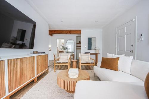 Affordable Room in Central LA in a Shared Apartment with shared bathroom Near Downtown in Los Angeles, USA