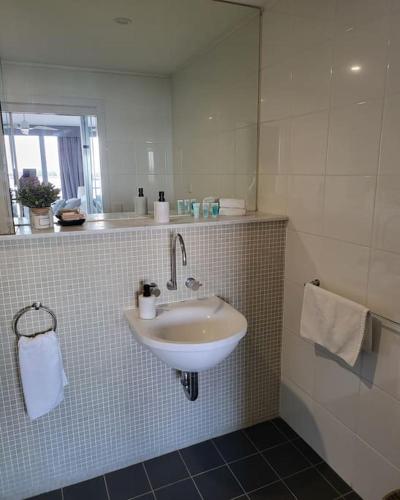 Boardwalk on Honeysuckle