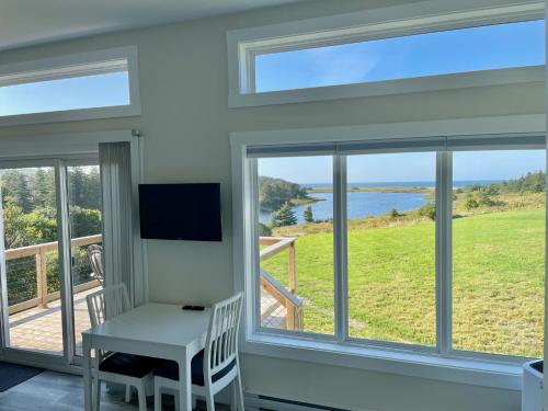 Apkārtne, Colindale Beach Villas -- MIni Villas in Port Hood (NS)
