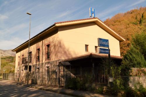 Hotel Ribera del Chicu, Arriondas bei Libardón