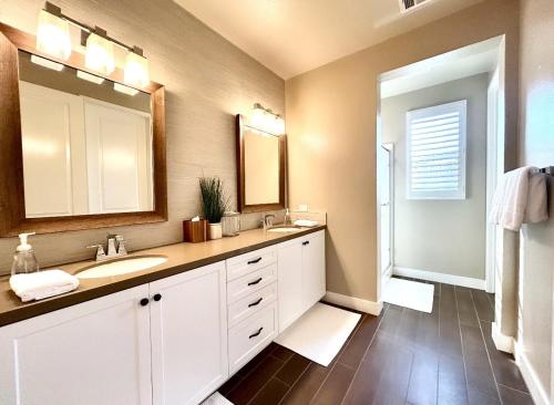 2bed2bath Luxury Townhome Portola Irvine in East Irvine, USA