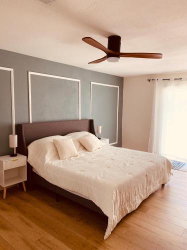 the Palm de Luxe, Villa and Pool - 28 days minimum in Palm Desert Country, USA
