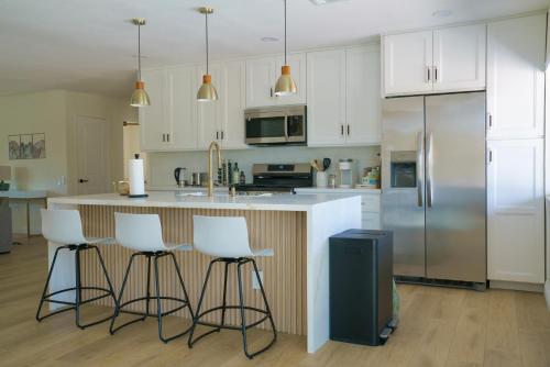 the Palm de Luxe, Villa and Pool - 28 days minimum in Palm Desert Country, USA