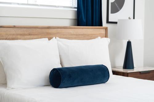 Modern Comforts near Nashville Unit 4B apts in Nashville, USA