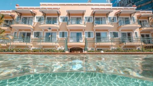 Stylish CBD retreat - 8 Il Palazzo, Cairns