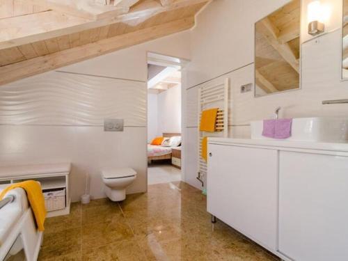 Villa Avoca - Four Bedroom Villa with Swimming Pool - image 5
