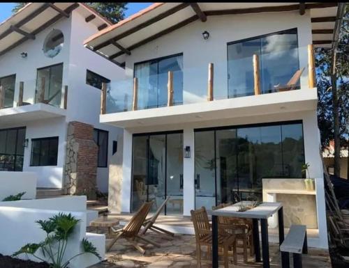 Prana Cabana Mandala a estrenar 4 hab in Samaipata