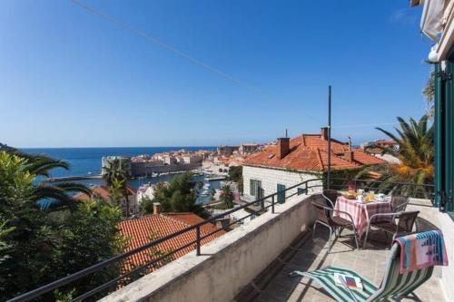 Holiday Home Patricija-Duplex Three Bedroom Apartment with Balcony and Sea View A6 1