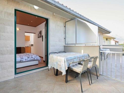Apartment Vujina with terrace