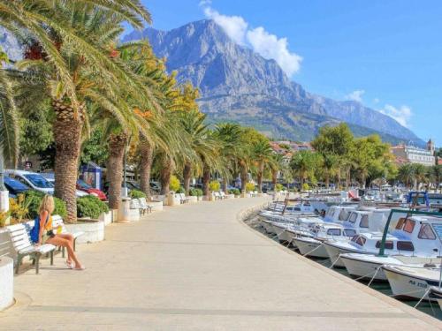 Apartments Pezo - Two Bedroom Apartment with Balcony