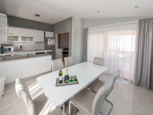 Apartments Anita-Luxury Three Bedroom Apartment with Terrace, Split (foto 10)
