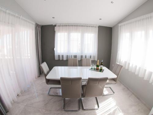 Apartments Anita-Luxury Three Bedroom Apartment with Terrace, Split (foto 7)