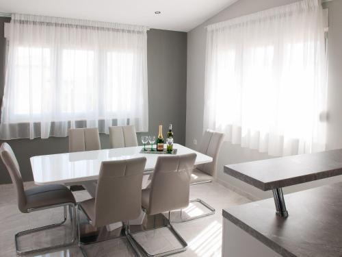 Apartments Anita-Luxury Three Bedroom Apartment with Terrace, Split (foto 8)