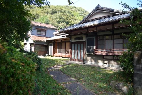 Exterior view, Cotori 小鳥村 Vacation House 一棟貸切宿 - Free rental BBQ  in Yoshina