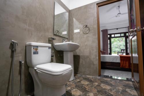 Bathroom, POSH BEDS in Matara