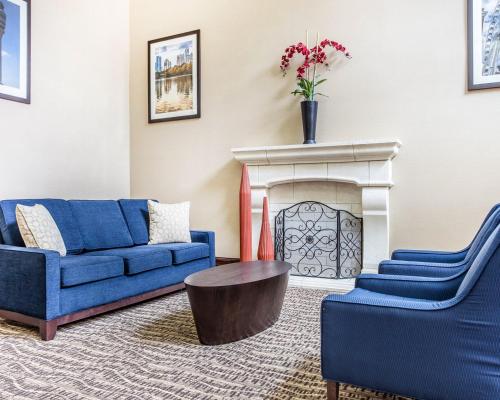 Comfort Suites Morrow- Atlanta South - image 6