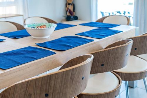 Serenity 24 Tyro Pde Hindmarsh Island - No Linen Included