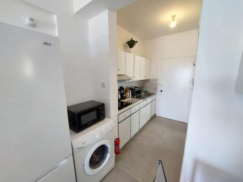 Konyha, JUST on the beach Makenzy Studio in Kastella Beach