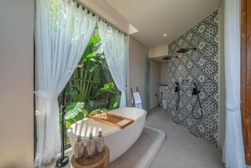 Villa Saya - Trendy 2BR Villa with Upscale Charm in Pererenan - image 4