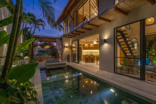 Two-Bedroom Villa image 8