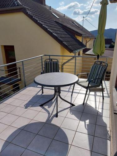 Weingut-Ferienwohnungen Lorenz - nur Urlaubsgäste (Weingut-Ferienwohnungen Lorenz - nur Urlaubsgaste) in 孔茨