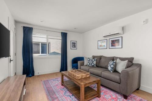 Cozy Retreat Minutes from Nashville Unit 9B apts in Nashville, USA