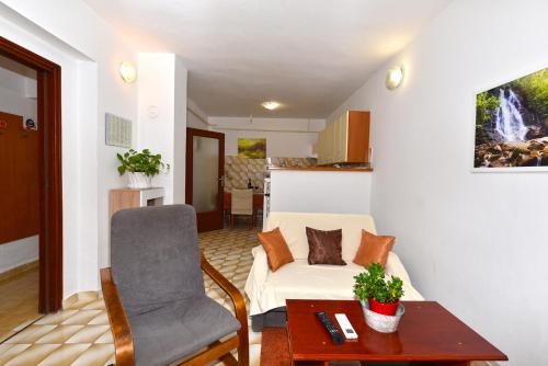 Apartment Zeljko 34 - image 5