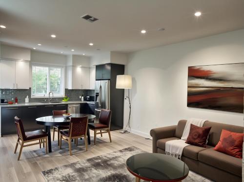 Two-Bedroom Townhouse at Barton