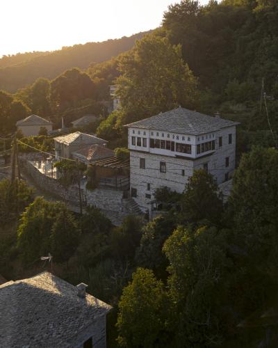 Santikos Mansion, Santikos Collection - Βυζίτσα