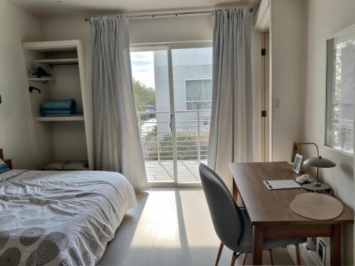 StaysPro - Hollywood Homes minutes to everything SPACIOUS AND FREE PARKING