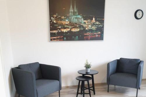 Modern & Chic Apartments with Terrace or Balcony 4