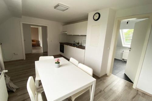 Modern & Chic Apartments with Terrace or Balcony 2