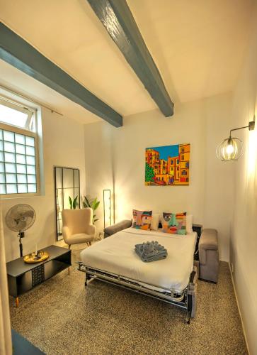 Central Valletta Duplex with Balcony, La Valette (photo 5)