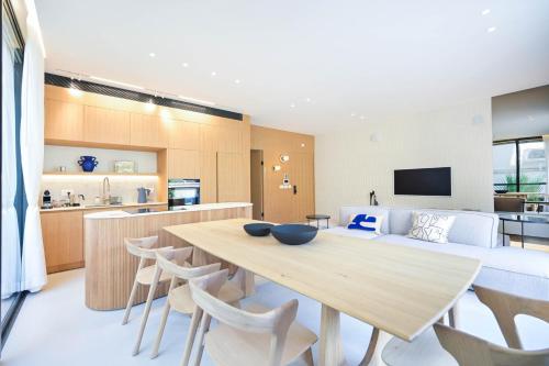 La Suite 3BR near the Beach by HolyGuest - image 4